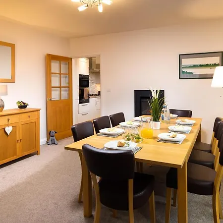 Holiday home Bowderstone